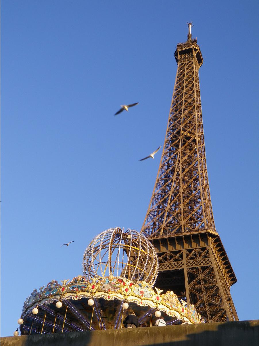 Eiffel Tower10